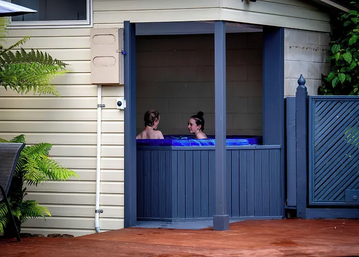 Ripple Motel